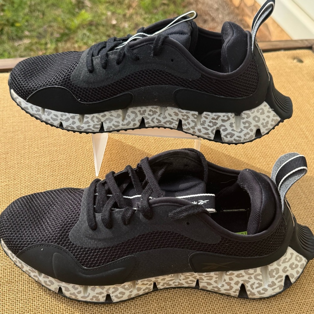 Reebok Zig Dynamica Black Leopard (Women's) sneakers Size 11